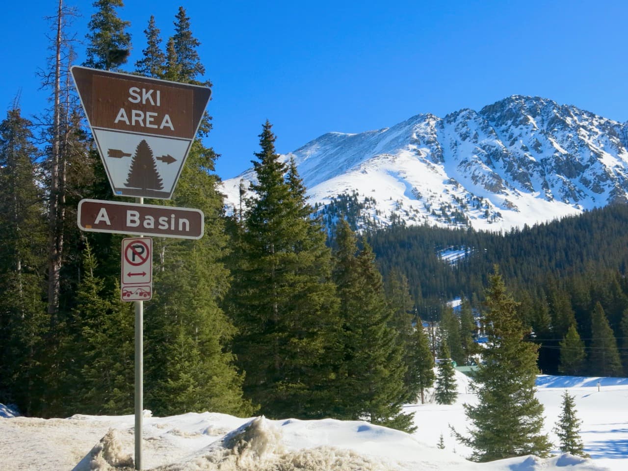 Arapahoe Basin Extends Ski Season Amidst Late-Season Colorado Snowfall