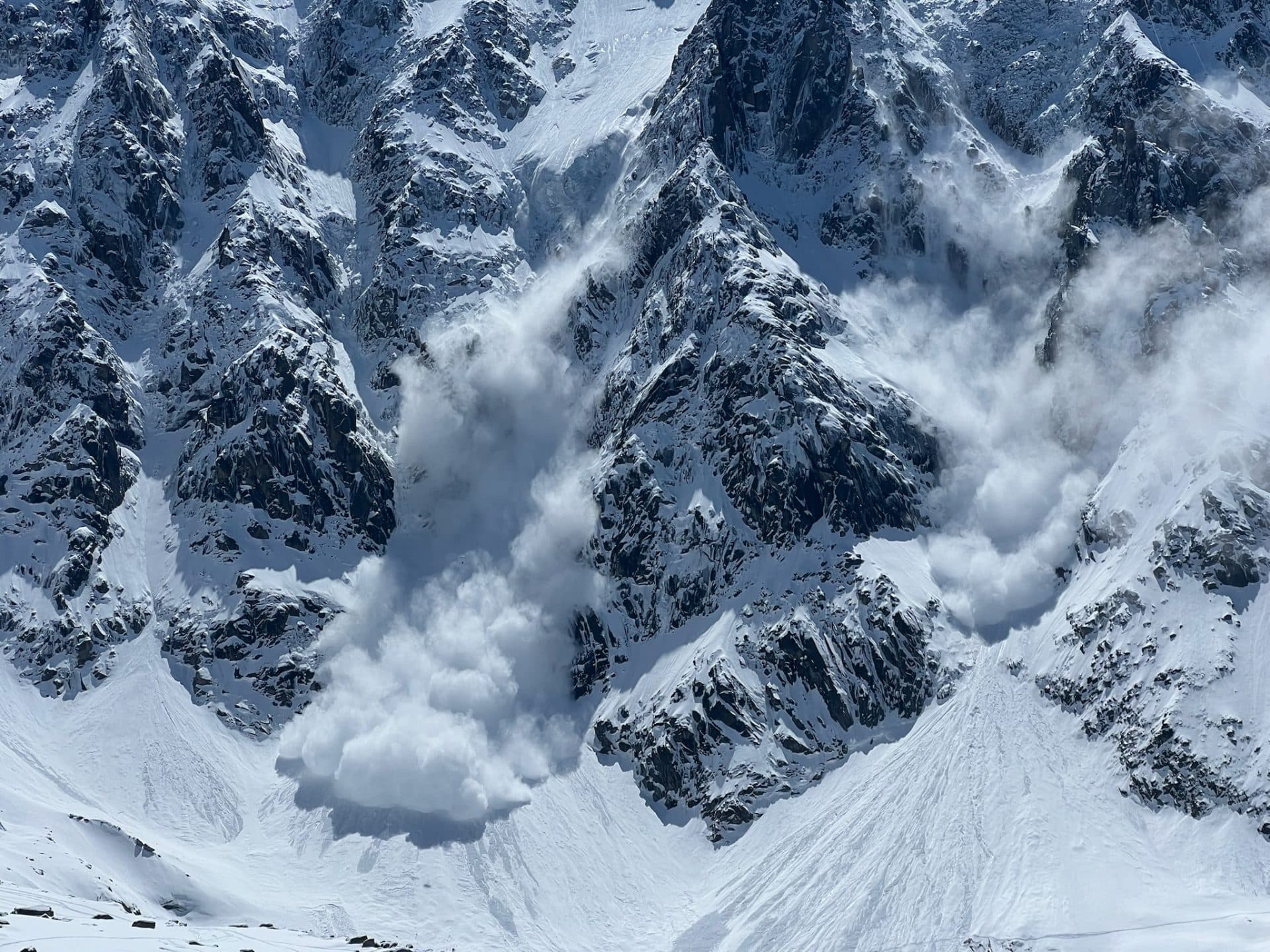 Late Season Steep Skiing: Navigating the Cosmiques Couloir in May