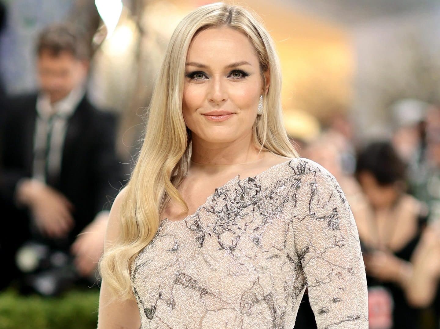 Lindsey Vonn Returns to the Spotlight at 2026 Met Gala Following Serious Leg Injury